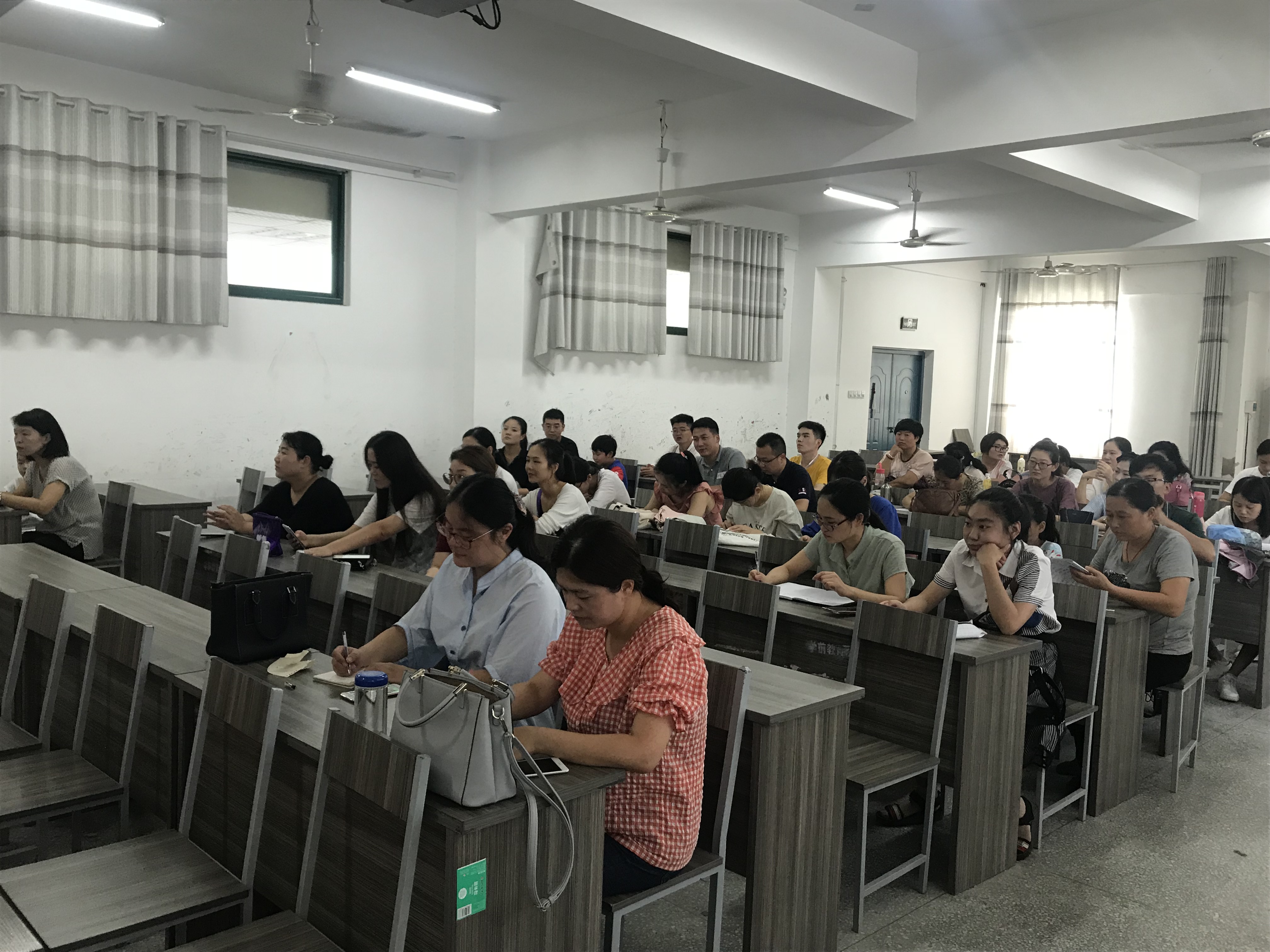 IMG_4692.JPG IMG_4692.JPG